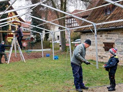 Aufbau von Donnerstags abends bis Samstag Vormittag